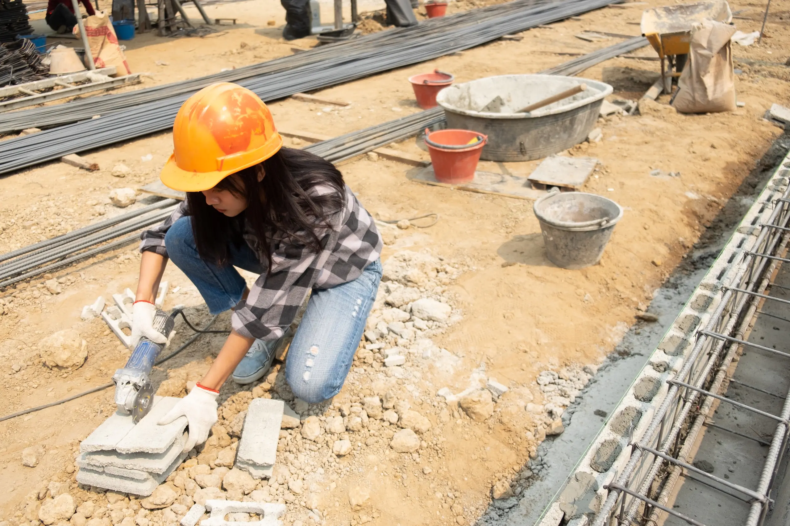 worker-img_6